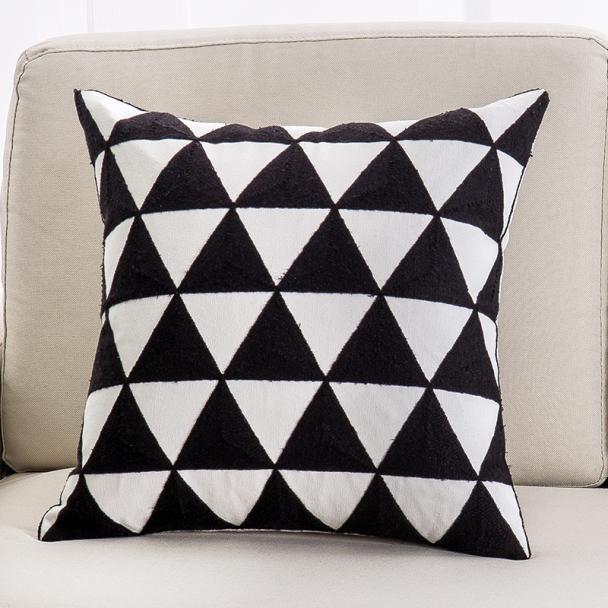 Fashion Personalized Embroidery Couch Pillow