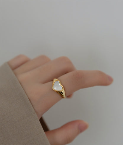 Retro Style Shell Heart-shaped Ring Japanese And Korean Simple Women's Love Heart-shaped Ring