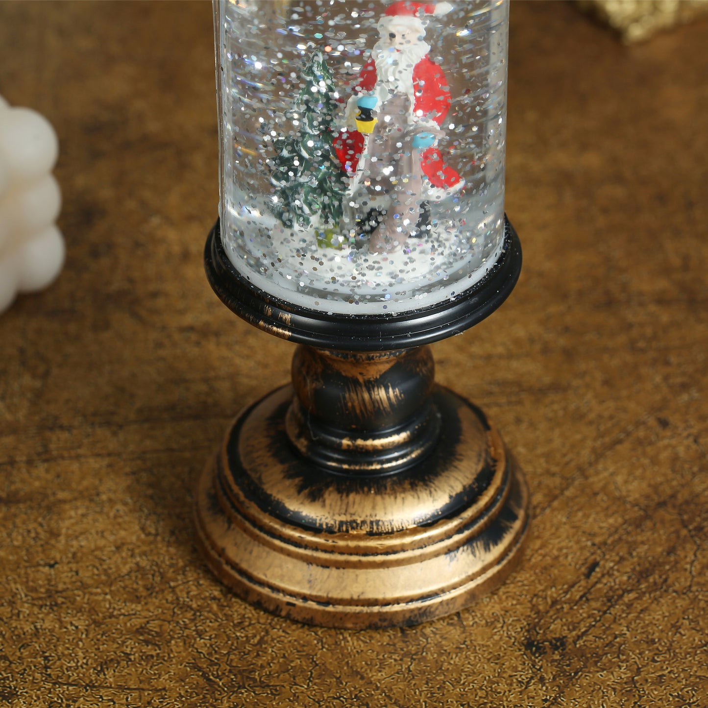 SINT Musical Snow Globe Candlestick Lantern with Santa Claus Scene for Christmas Decoration