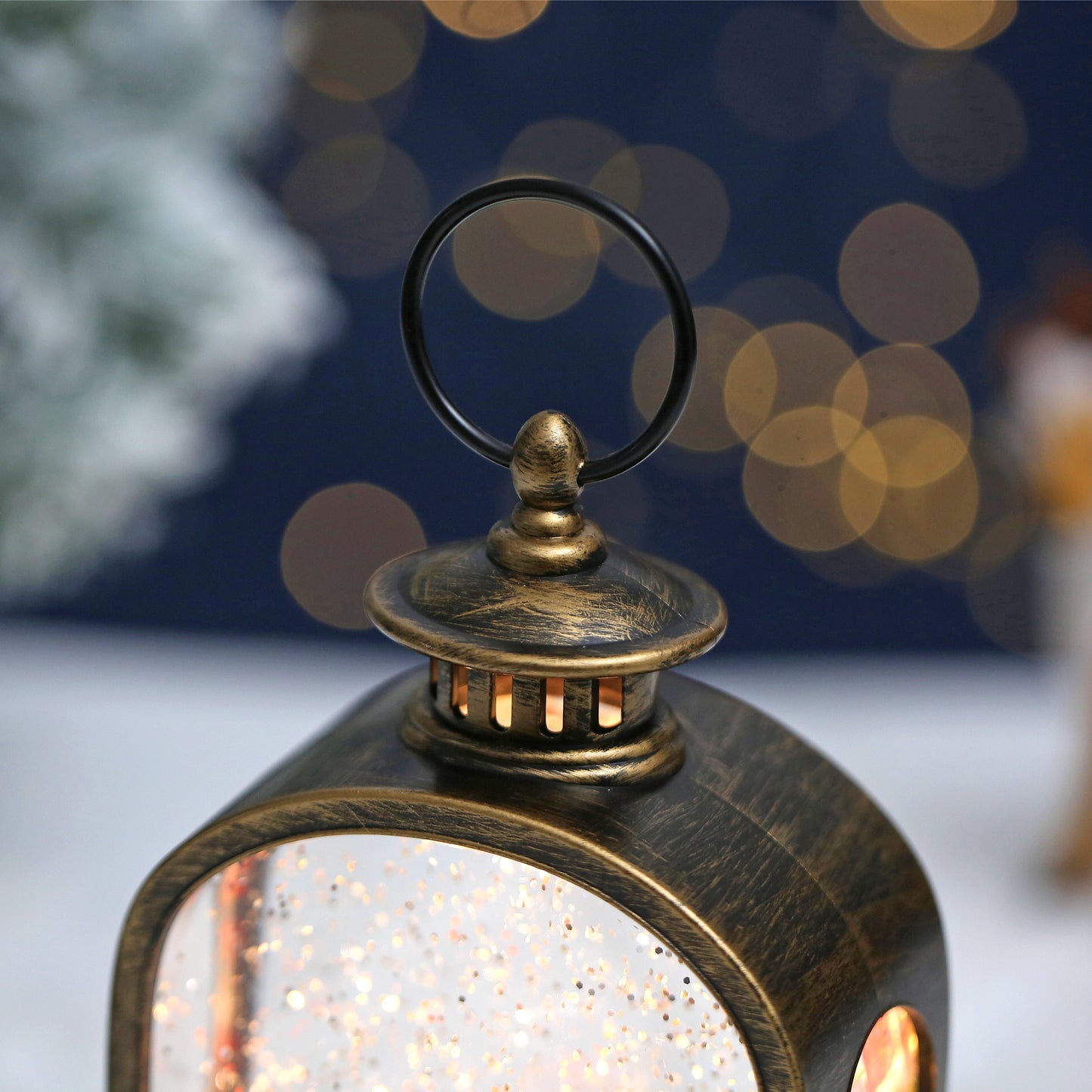 SINT Christmas Vintage Snow Globe Lantern