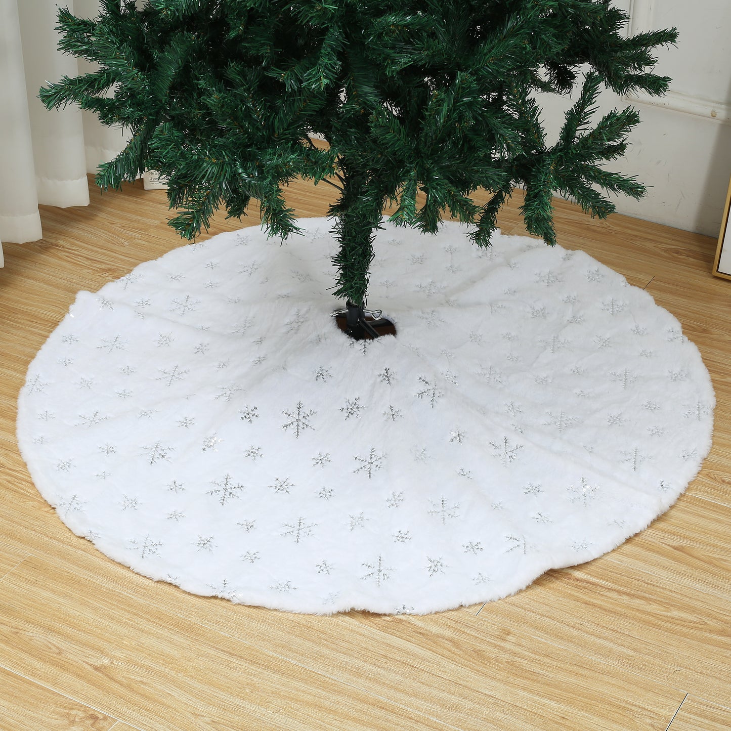 SINT 48 Inch Large White Chritsmas Tree Skirt with Silver Snowflake