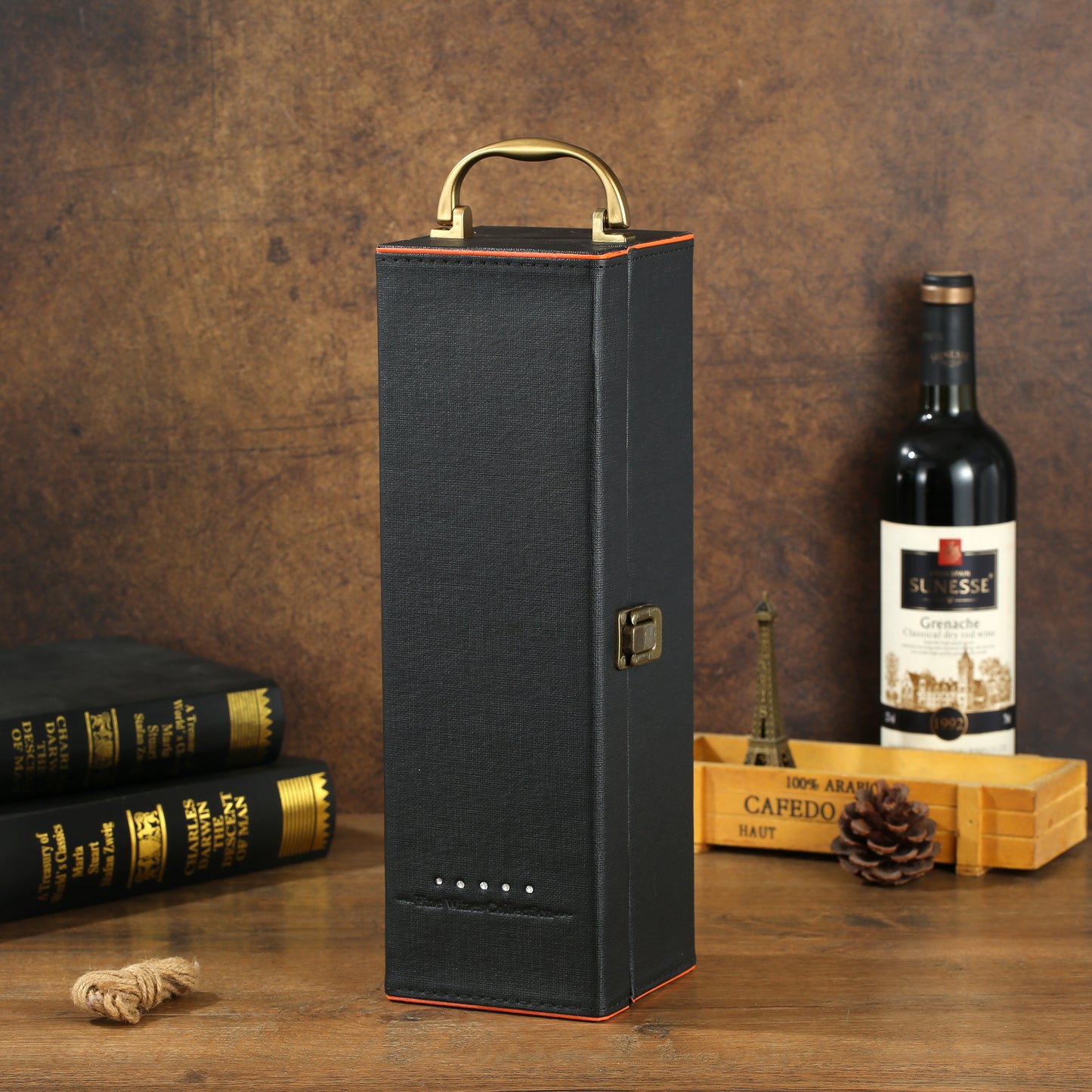 SINT Premium Gray Color Single Bottle Faux Leather Wine/Whiskey traveler Box Set- Includes 4 Accessories