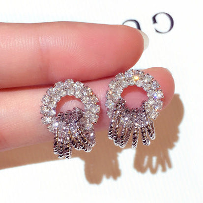 Fashion Personalized And Temperamental Stud Earrings Women