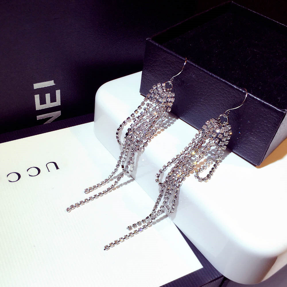Fashion Temperamental Tassels Stud Earrings For Women