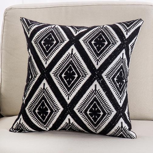 Fashion Personalized Embroidery Couch Pillow