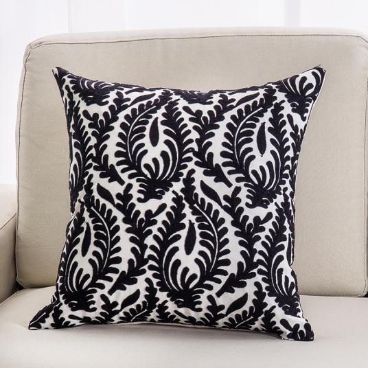 Fashion Personalized Embroidery Couch Pillow