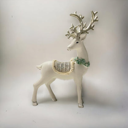 Carved elk Statue Resin Ornaments, Christmas Reindeer Fortune Seeking Decoration Modern Retro Art Standing and Sitting Posture