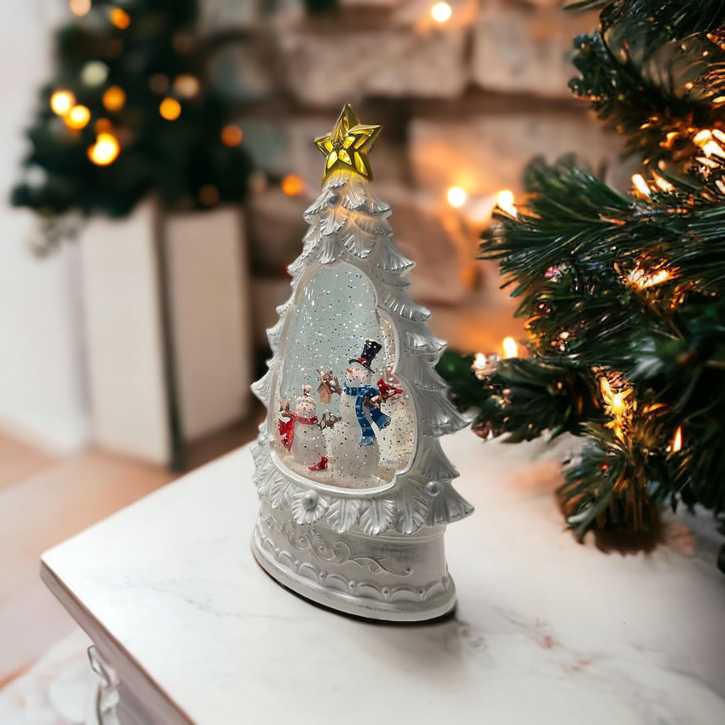 Christmas Water Lamp, Home Lighted Christmas Snow Globe, Christmas Lamp, Water Lamp Glittering with Christmas Music USB and Battery Operated Singing Lamp